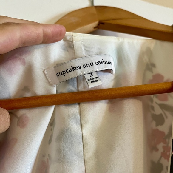 cupcakes and cashmere Floral “Kirei” Romper - Picture 2 of 6